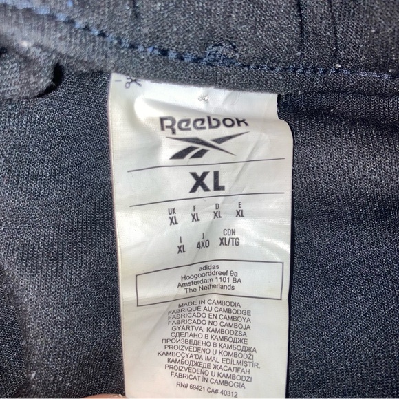 Reebok black jogger - Picture 2 of 3